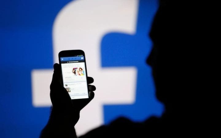 Facebook 23, Sfirixtra.gr