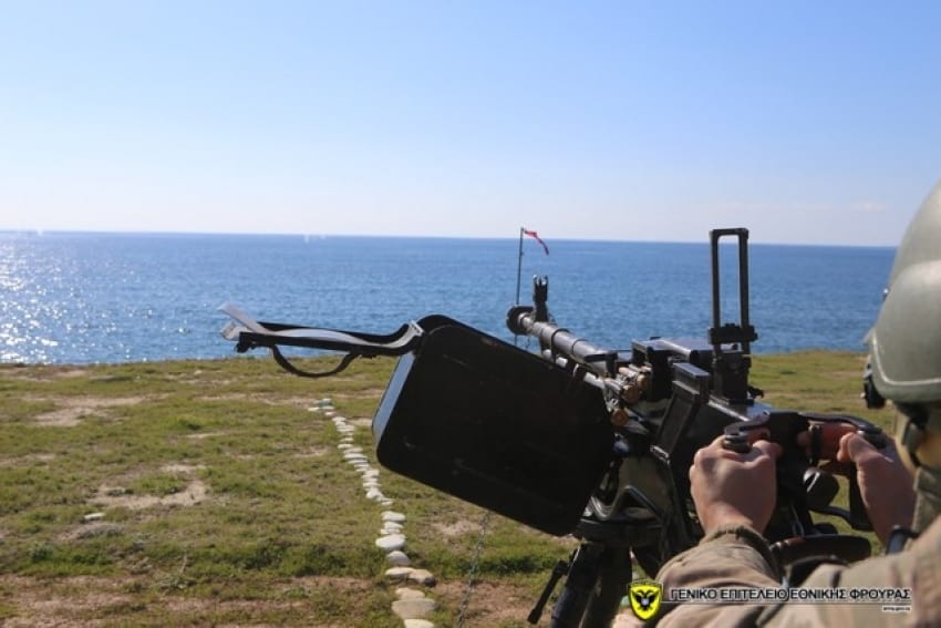 βολές που θα εκτελεσθούν στο θαλάσσιο χώρο της Παραλίας των Πετρωτών