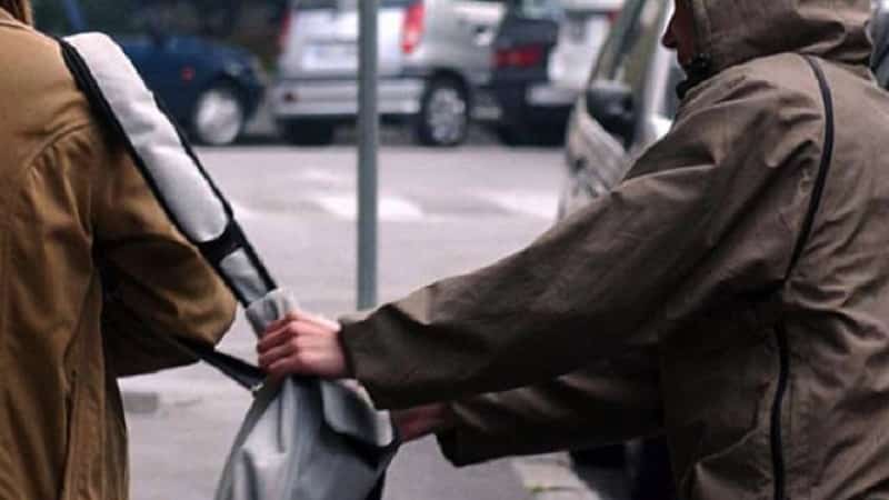 tsantakias-sfirixtra