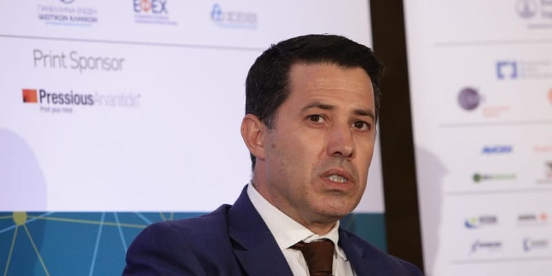 maniadakis-sfirixtra