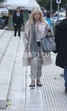 doukakarou-sfirixtra