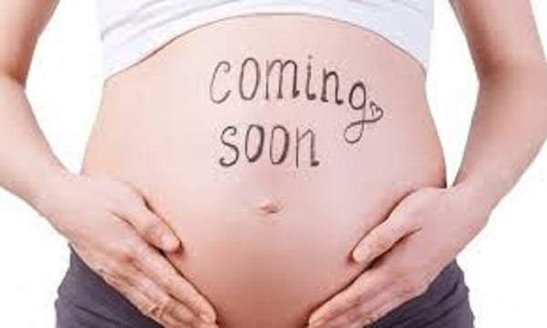 tragoudistria-sfirixtra