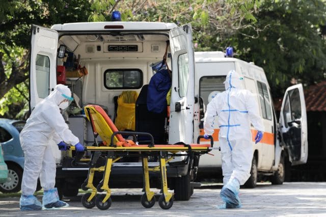 Εντοπισμός άνω των 30 κρουσμάτων του νέου Κορωναίου στο Κέντρο Φροντίδας Ηλικιωμένων, Αγία Κυριακή, στο Ασβεστοχώρι Θεσσαλονίκης, 12 Αυγούστου 2020.