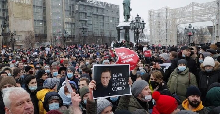Navalnyprotest, Sfirixtra.gr