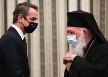 Swearing in of the new members of the government to the President of the Hellenic Republic, Katerina Sakellaropoulou, and the presence of Prime Minister Kyriakos Mitsotakis at the Presidential Mansion following a reshuffle in Athens, Greece on January 5, 2021. The swearing in of the new ministers and deputy ministers took place in three groups, due to the restrictive measures to prevent the spread of the COVID-19 pandemic. / Ορκωμοσία των νέων μελών της κυβέρνησης ενώπιον της Προέδρου της Δημοκρατίας Κατερίνας Σακελλαροπούλου και παρουσία του πρωθυπουργού Κυριάκου Μητσοτάκη, στο Προεδρικό Μέγαρο, έπειτα από ανασχηματισμό, Αθήνα, Ελλάδα, 5 Ιανουαρίου 2021. Η ορκωμοσία των νέων υπουργών και υφυπουργών πραγματοποιήθηκε σε τρεις ομάδες, λόγω των περιοριστικών μέτρων για την ανακοπή εξάπλωσης της πανδημίας του κορωνοϊού (COVID-19).