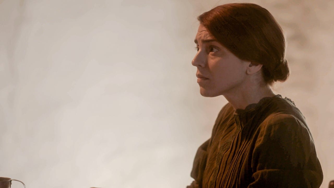 Η μητέρα του Βόσκαρη κοιτάζει σοκαρισμένη