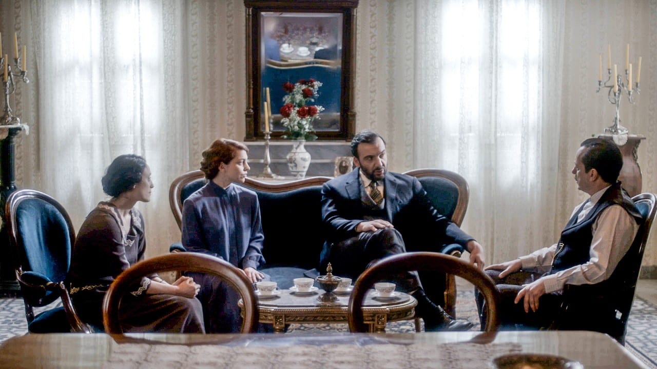 Οι Σεβαστοί στο σαλόνι στις Άγριες Μέλισσες