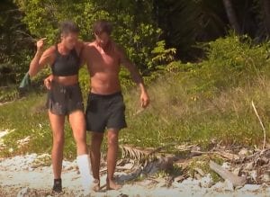 Ο Ηλίας μεταφέρει την Σοφία στο Survivor