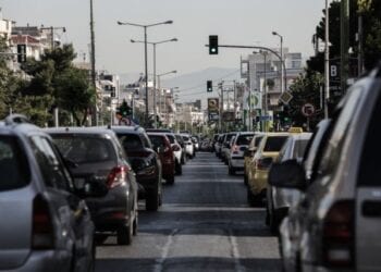 Αυξημένη κίνηση στους δρόμους της Αθήνας, την Τετάρτη 26 Μαΐου 2021.
(EUROKINISSI/ΓΙΑΝΝΗΣ ΠΑΝΑΓΟΠΟΥΛΟΣ)