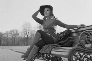 Η Ραφαέλα Καρά νέα