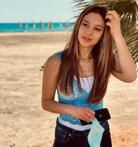 Μια από τις νέες πρωταγωνίστριες που θα δούμε στις ελληνικές σειρές είναι και η ηθοποιός Αθηνά Ροδίτου