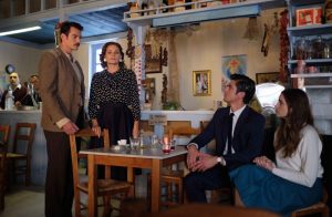 Στις Άγριες Μέλισσες μαθαίνουν για το γκέι ζευγάρι