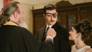 Ο Γάμος Μελέτη Κορίνας άγριες μέλισσες