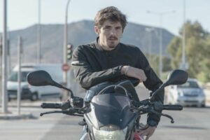 Ο Πέτρος στη σειρά Σασμός