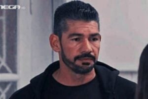 Ο Αποστόλης θλιμμένος