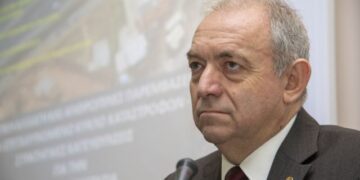 Ο πρόεδρος του Οργανισμού Αντισεισμικού Σχεδιασμού και Προστασίας (ΟΑΣΠ), καθηγητής Ευθύμιος Λέκκας κατά τη διάρκεια εκδήλωσης της Ένωσης Αστυνομικών Υπαλλήλων για την κλιματική αλλαγή και τις πυρκαγιές, που πραγματοποιήθηκε στο αμφιθέατρο της ΓΑΔΘ. Θεσσαλονίκη, Δευτέρα 3 Δεκεμβρίου 2018 ΑΠΕ ΜΠΕ/PIXEL