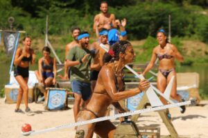 Η Αθηνά που είναι υποψήφια προς αποχώρηση από το Survivor