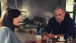 Ο Στάθης και η Ιουλία μιλούν στη Γη της Ελιάς