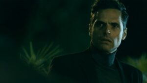 Ο Χρήστος μαθαίνει πως ο Μιχάλης και η Άννα ήταν εραστές στην Σκοτεινή Θάλασσα