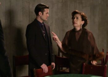 Άγριες Μέλισσες - Μυρσίνη: «Να φύγει τώρα αυτή η φόνισσα από εδώ»