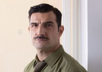 Άγριες Μέλισσες: Ο Ζάχος ράκος - Η Μάρω τον παρηγορεί