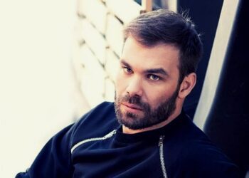 O τραγουδιστής Γιώργος Σαμπάνης