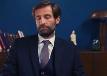 Η Γη της Ελιάς: Ο Κωνσταντίνος επιτίθεται σε Δημήτρη και Ανέστη