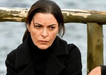 Σασμός: Η Μαρίνα σοκαρισμένη διαβάζει το γράμμα της Ανθούλας