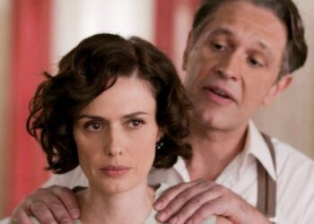 Άγριες Μέλισσες: Η Ζωή μαθαίνει πως ο Ακύλας είναι ο φονιάς του πρώην της