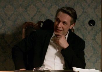 Άγριες Μέλισσες: Νέος κοινοτάρχης στο Διαφάνι με τις ευλογίες του Ακύλα