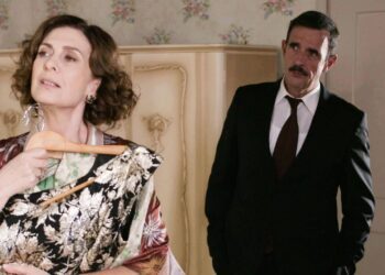 Άγριες Μέλισσες: Μυρσίνη και Δούκας καταστρέφουν το Αποκριάτικο πάρτι στο Διαφάνι