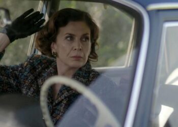 Άγριες Μέλισσες: Η Μυρσίνη αποκαλύπτει πως ο Ακύλας πήγε να σκοτώσει τον γιο της