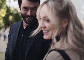 Η Σειρά Απάτη και Ψέματα στο Netflix