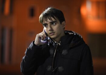 Ο Μανόλης στη σειρά Σασμός στο τμήμα