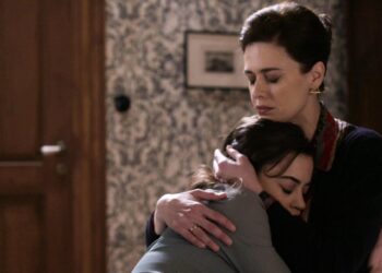 Η Κορίνα και η Ζωή στις Άγριες Μέλισσες