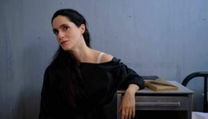 Έκπληξη: Η «κακιά» από τις Άγριες Μέλισσες έκλεισε στη νέα σειρά της ΕΡΤ