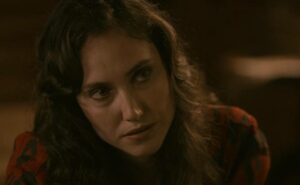 Η Χαρά Μάτα – Γιαννάτου μιλάει για τη «Σκοτεινή Θάλασσα» και τη νέα της θεατρική παράσταση