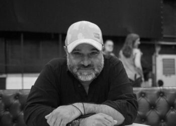 Σασμός σκηνοθέτης Κώστας Κωστόπουλος παραίτηση