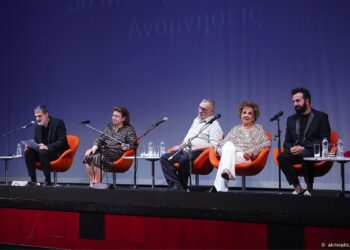 Σάσα Ντάριο βιβλίο τριανταφυλλίδη