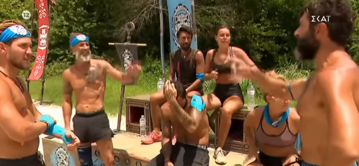 Survivor 1/5: «Τους γλύφει όλους και είναι αχρείος»