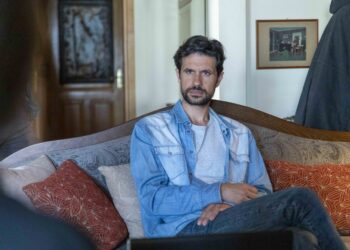 Ο αστέρης μαθαίνει για το παιδί στη σειρά Σασμός