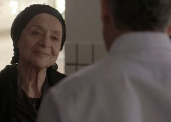 Σασμός: Ο Αντώνης ζητά την ευχή της γιαγιάς Ειρήνης λίγο πριν τον αρραβώνα