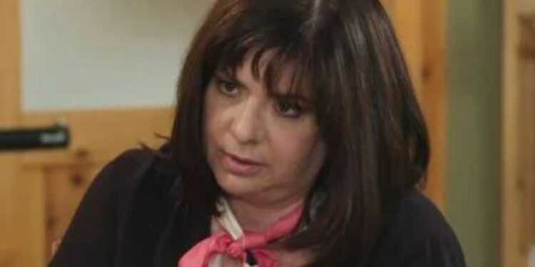 Η Γη της Ελιάς: Η Ασπασία αποδεικνύεται μεγάλη πανούργα