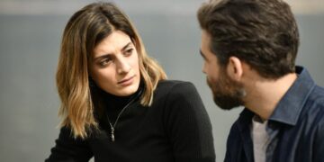 Η Αργυρώ μιλά με τον Σταύρο στο Σασμό