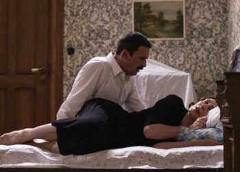 Ο Δούκας κι η Μυρσίνη στο δωμάτιο του σέργιου στις άγριες μέλισσες