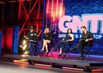 Κριτές κρίνουν μάνα και κόρη στο gntm