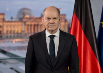 epa09781305 German Chancellor Olaf Scholz poses for pictures after he recorded a televised address to the nation following the Russian military invasion of Ukraine in Berlin, Germany, 24 February 2022. Russia began a large-scale attack on Ukraine, with explosions reported in multiple cities and far outside the restive eastern regions held by Russian-backed rebels.  EPA/Hannibal Hanschke / POOL