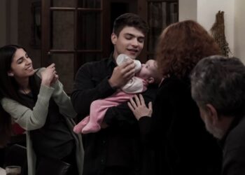 Η Γη της Ελιάς: Γυναίκα αράχνη αποτυγχάνει την απαγωγή της μικρής Στέλλα