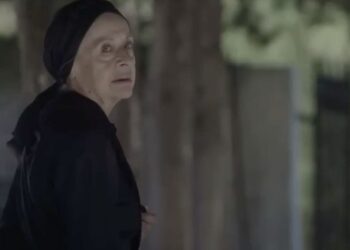 Η γιαγιά Ειρήνη που λυγίζει στο Σασμό