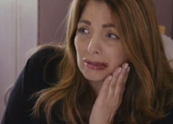 Η Αθηνά χτυπημένη στη γη της ελιάς στη φυλακή